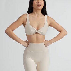 Twisted Sports Bra in Stardust size S